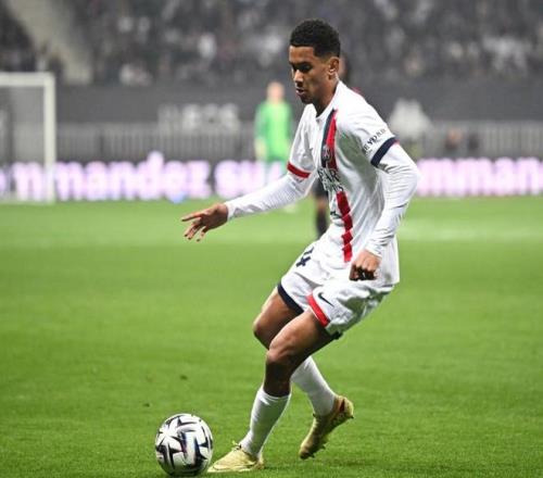 巴塞罗那与,朗斯争夺尤,文图斯新星,胜利体育,彩票平台,在线投注,快速开奖,彩票分析