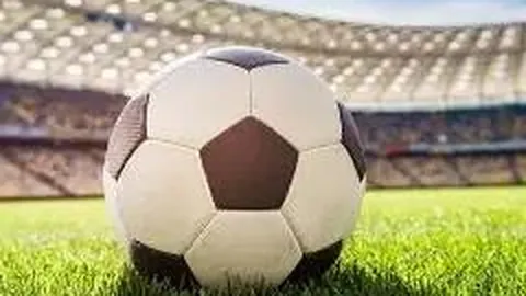 “B席迈向30岁里程碑：葡萄牙全胜战绩，射入13球贡献28助攻，助力2025欧国联夺冠”